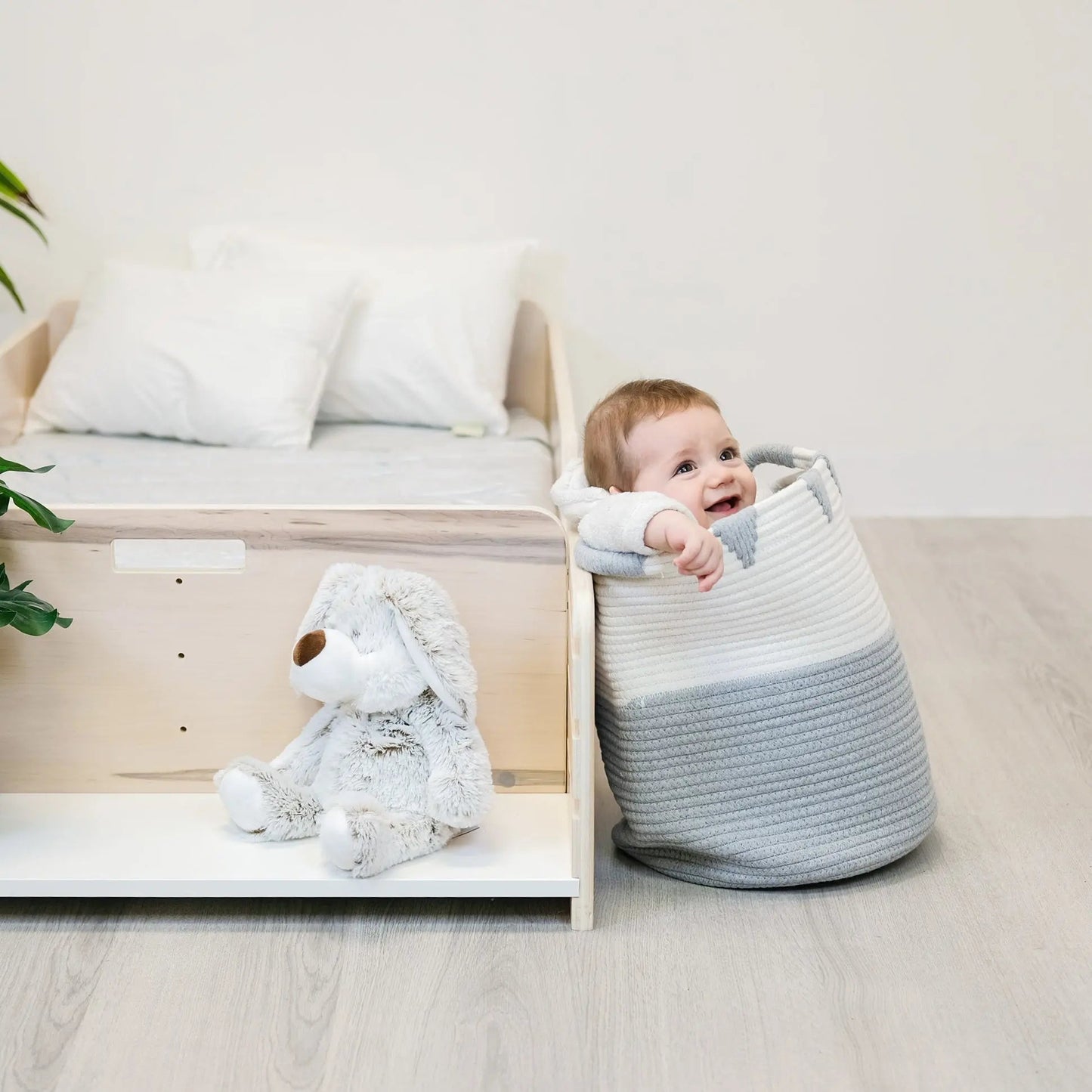 APPLE TWIN - Montessori Floor Bed with Rails & Shelves