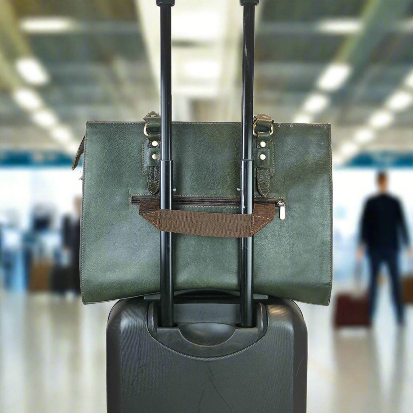The Signature 17" Bag, Olive Green