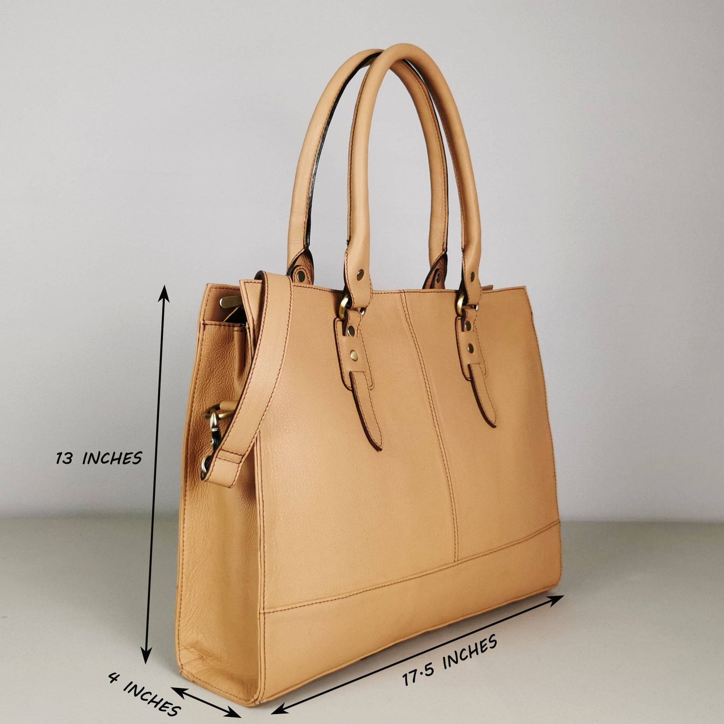 The Signature 17" Bag, Beige