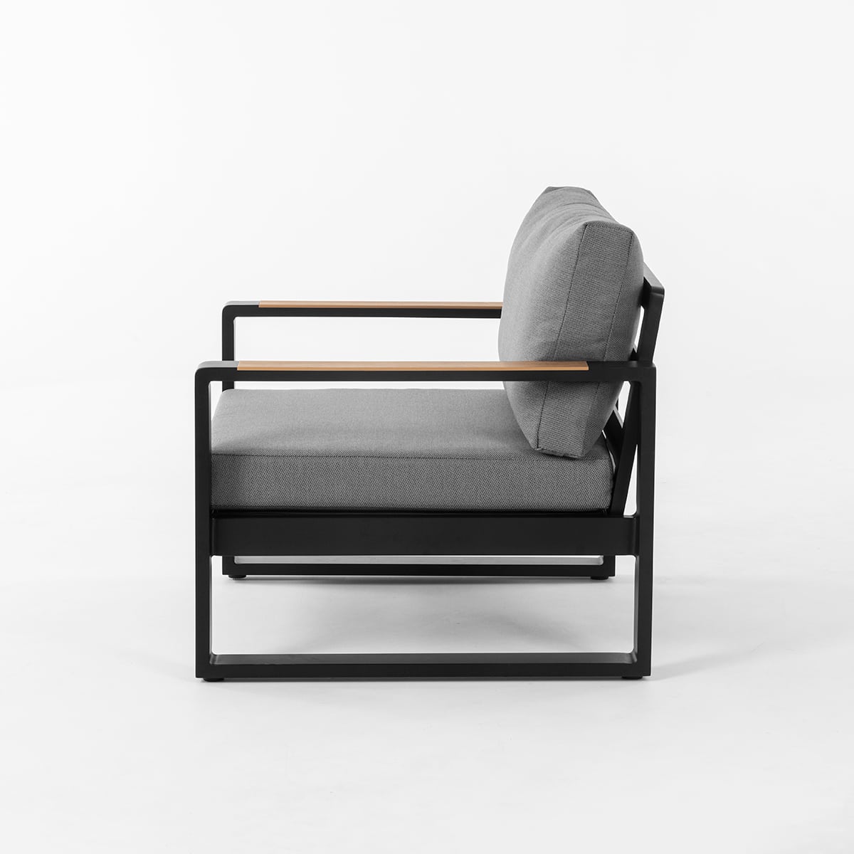 Imera Outdoor Armchair