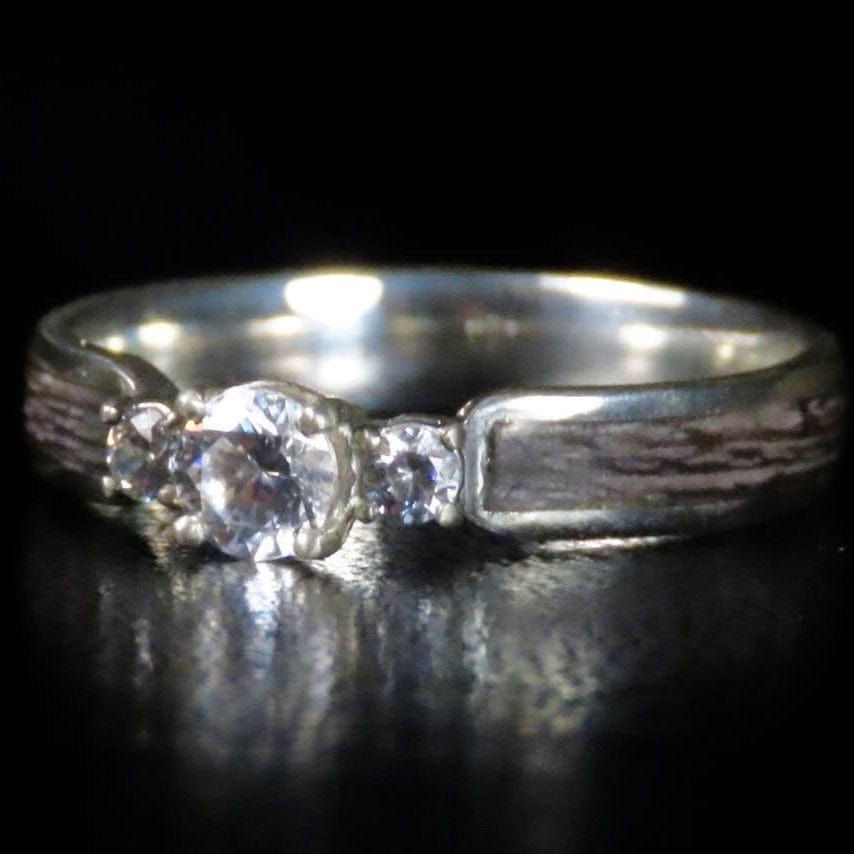 Bague Trinité en bois, or 14K - 18K et moissanite personnalisée