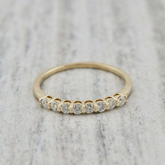Bague semi-éternité à 8 moissanites en or 10K ou argent sterling