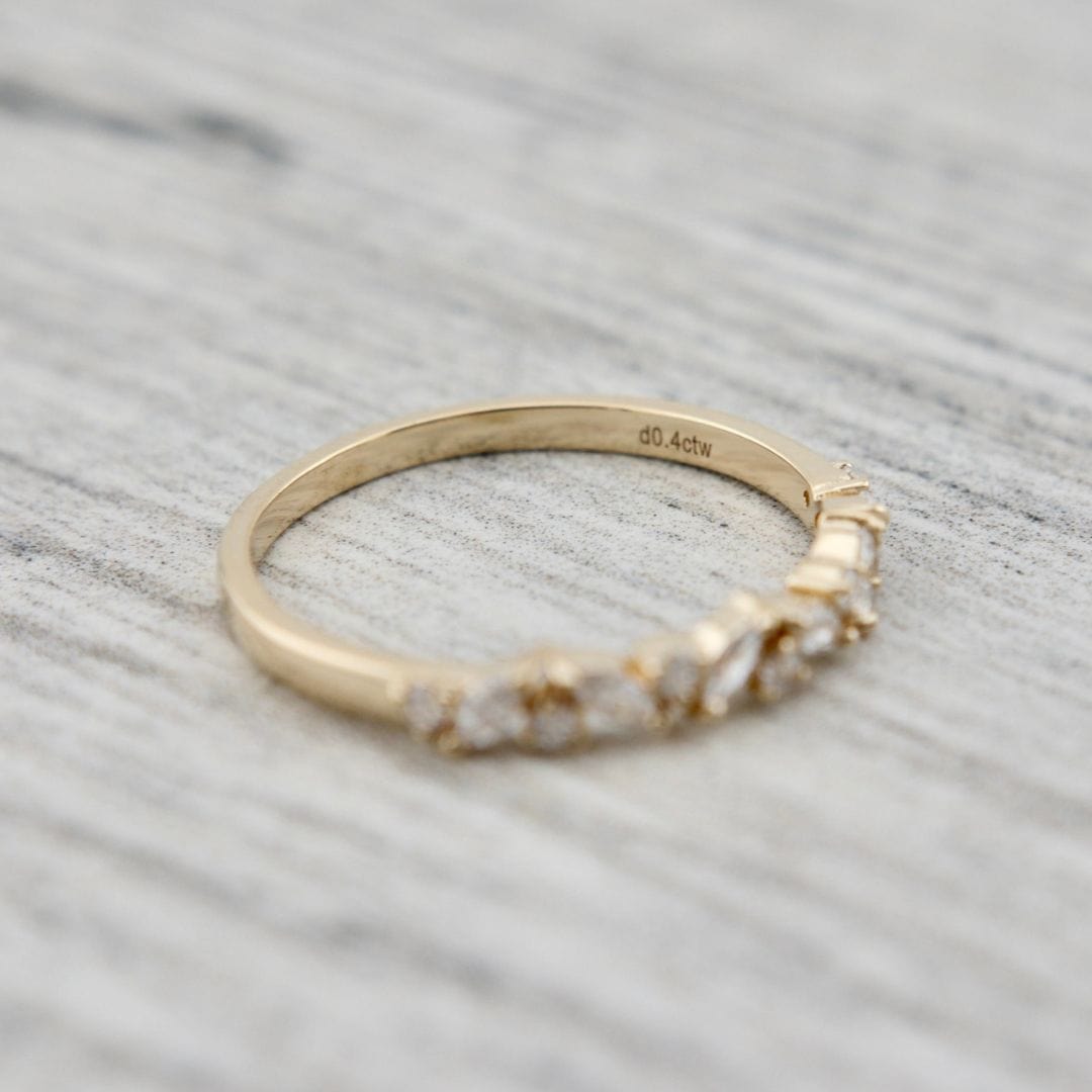 Bague semi-éternité Marquise en or 14K et diamants