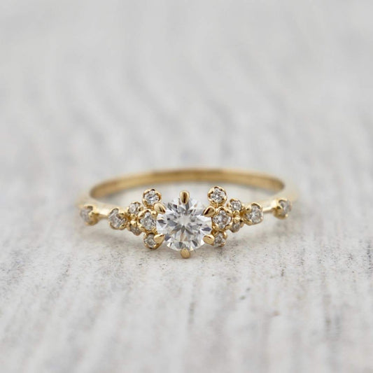 Bague solitaire Nuage en or 10K ou argent sterling  et moissanites