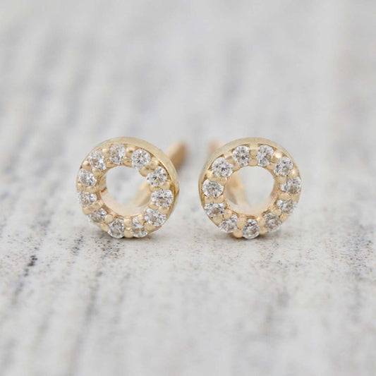 Boucles d'oreilles Cercles en or 10K et moissanites