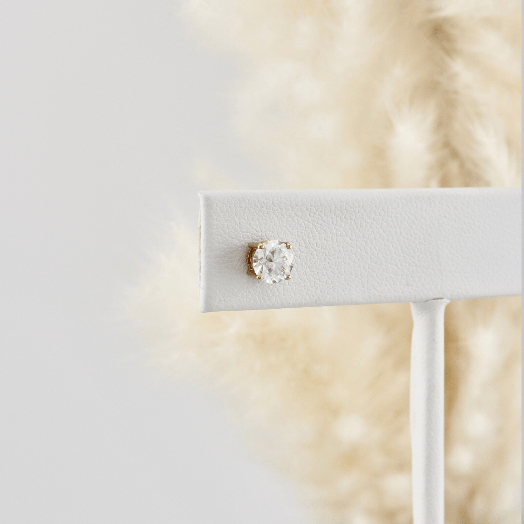 Boucles d'oreilles Classiques en or jaune ou blanc 10K et moissanites