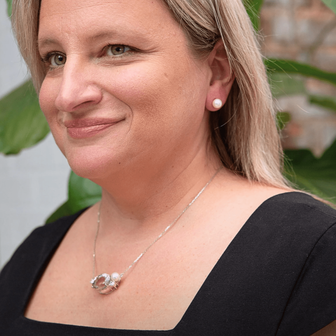 Collier Orchidée en or 14K, perle, diamants et améthyste