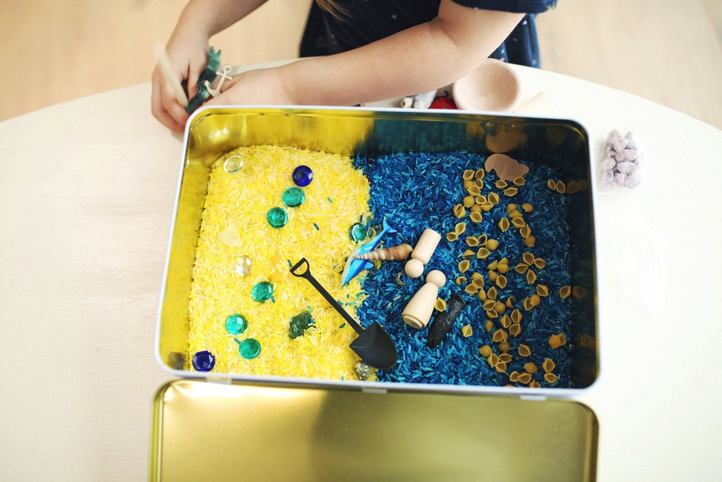 ImagiTin Ocean sensory kit