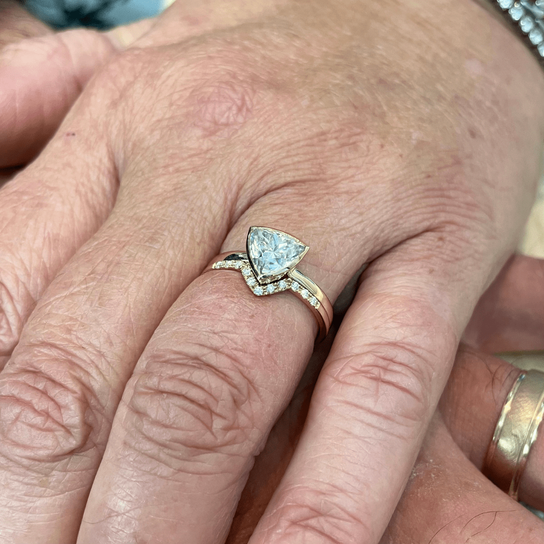 Bagues Ensemble d'alliances Trillion en or 10K et moissanites