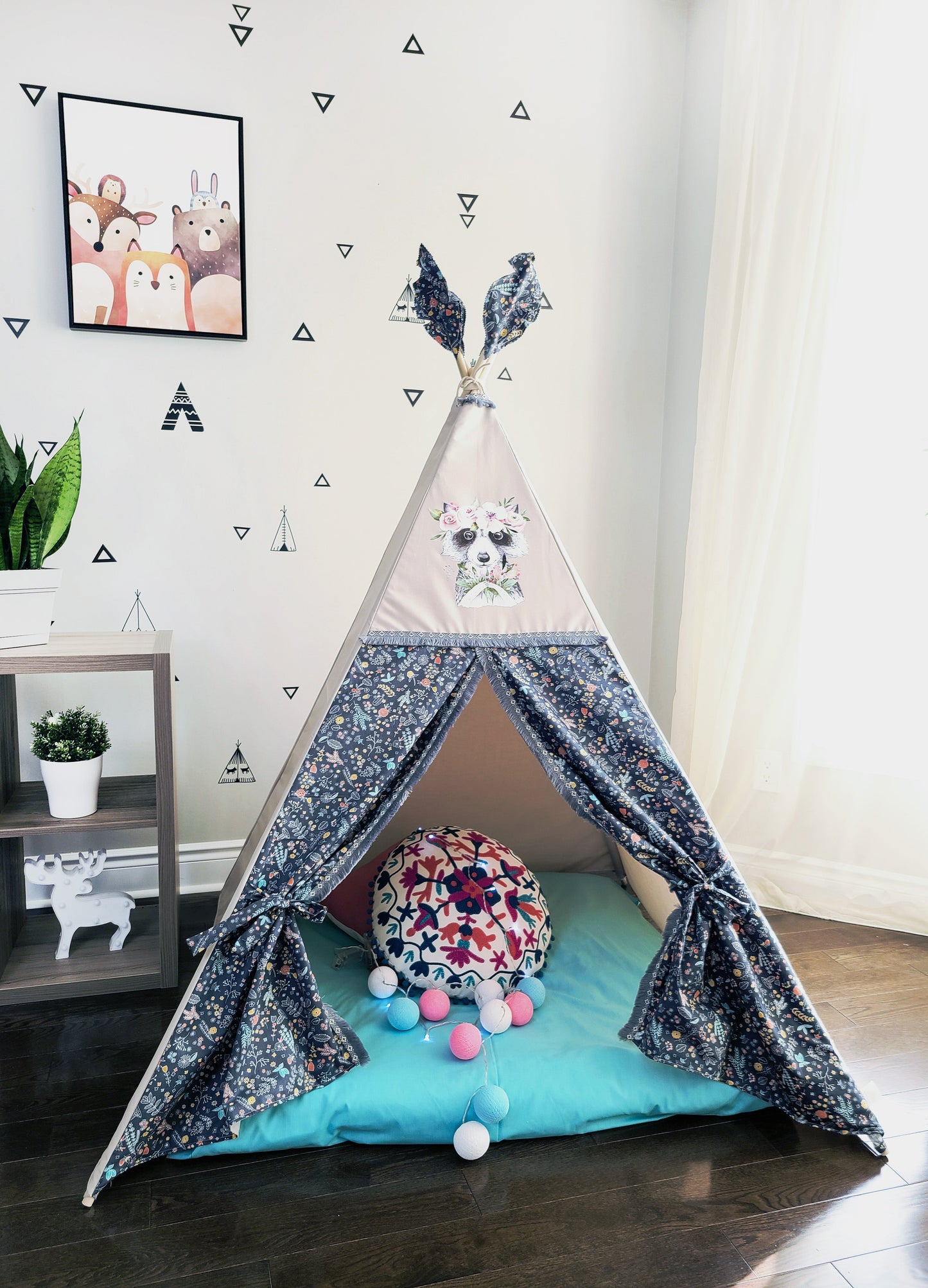Racoon with flowers Teepee Tent