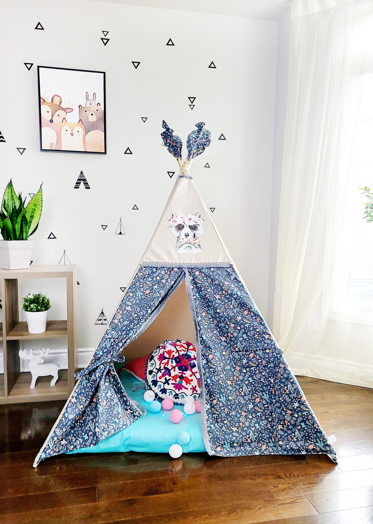 Racoon with flowers Teepee Tent