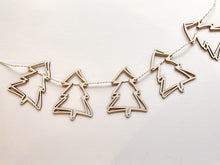 Load image into Gallery viewer, Simple Christmas Tree Wood Garland
