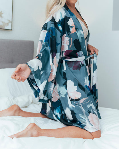 Silver Lining Short Kimono Robe