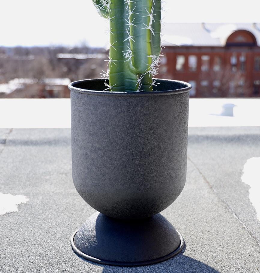 Vali - Brass Mid Century Planter