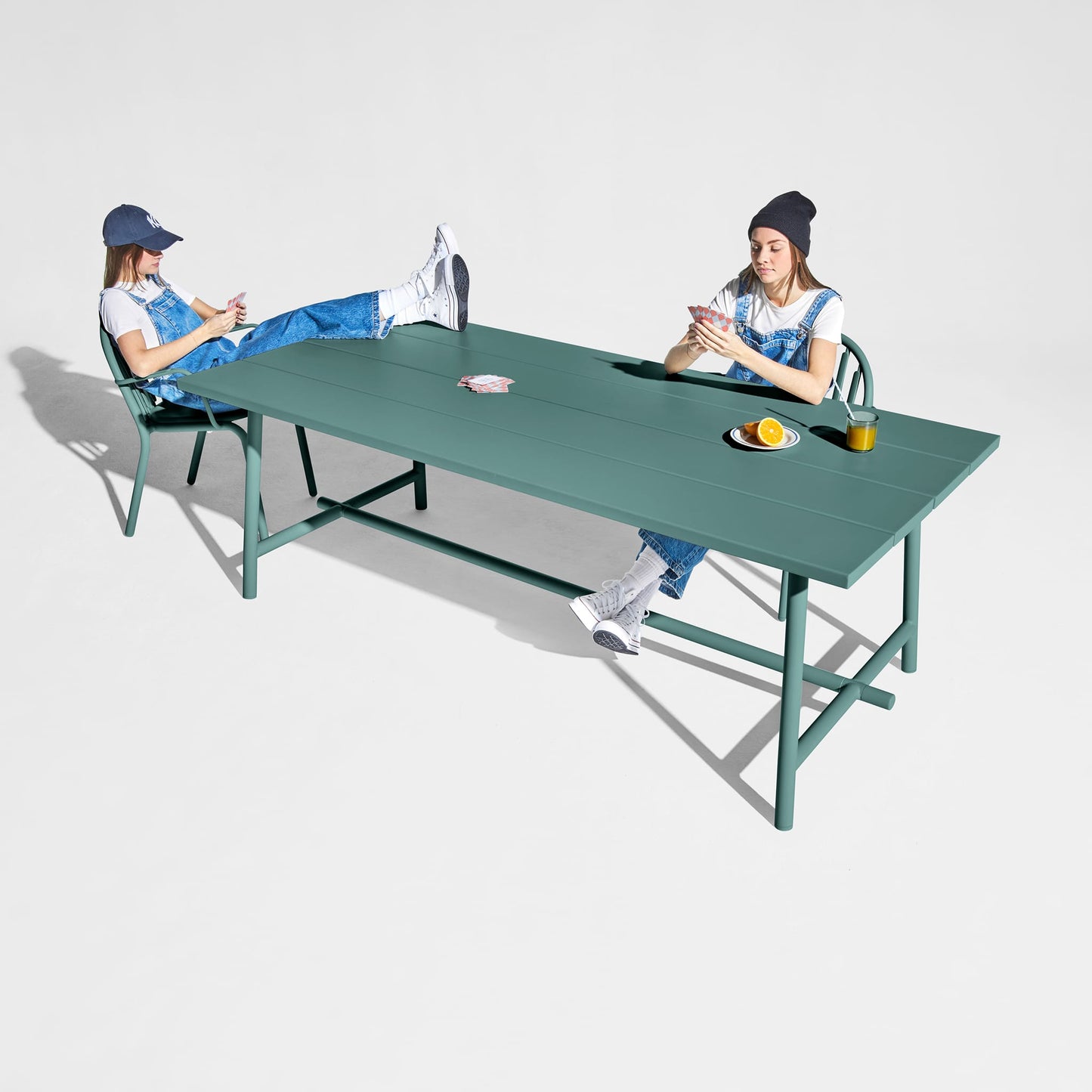 Fred's Table<br> 6 to 8-places