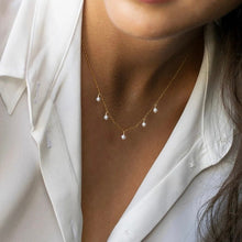 Load image into Gallery viewer, dainty pearl pendant necklace
