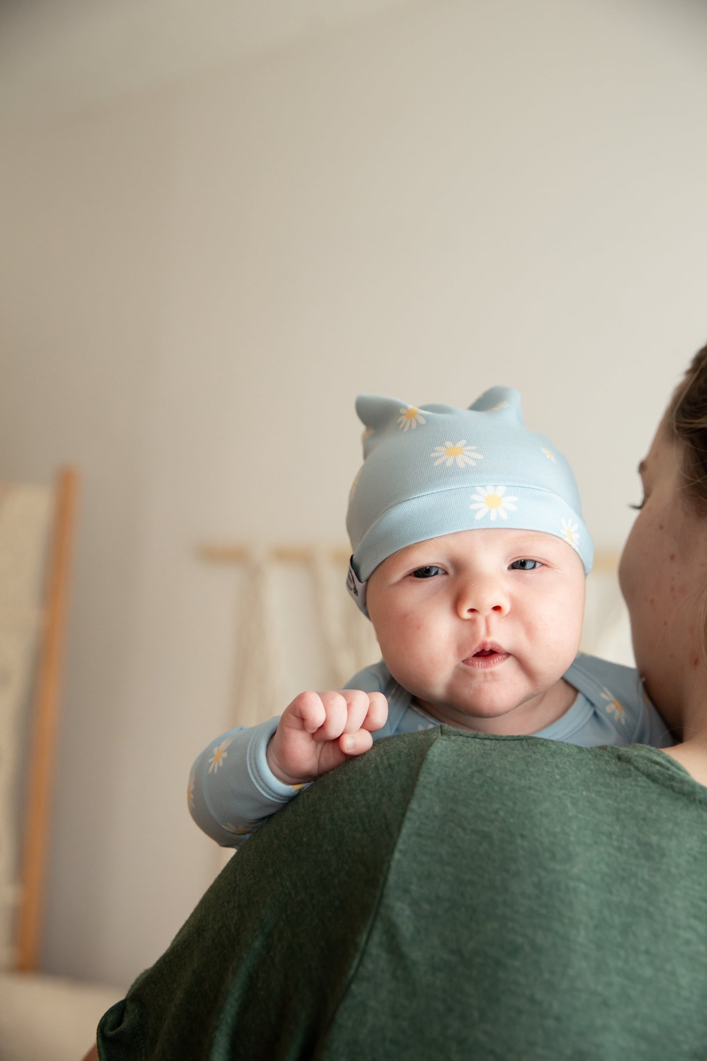 Daisy May - nodo hat