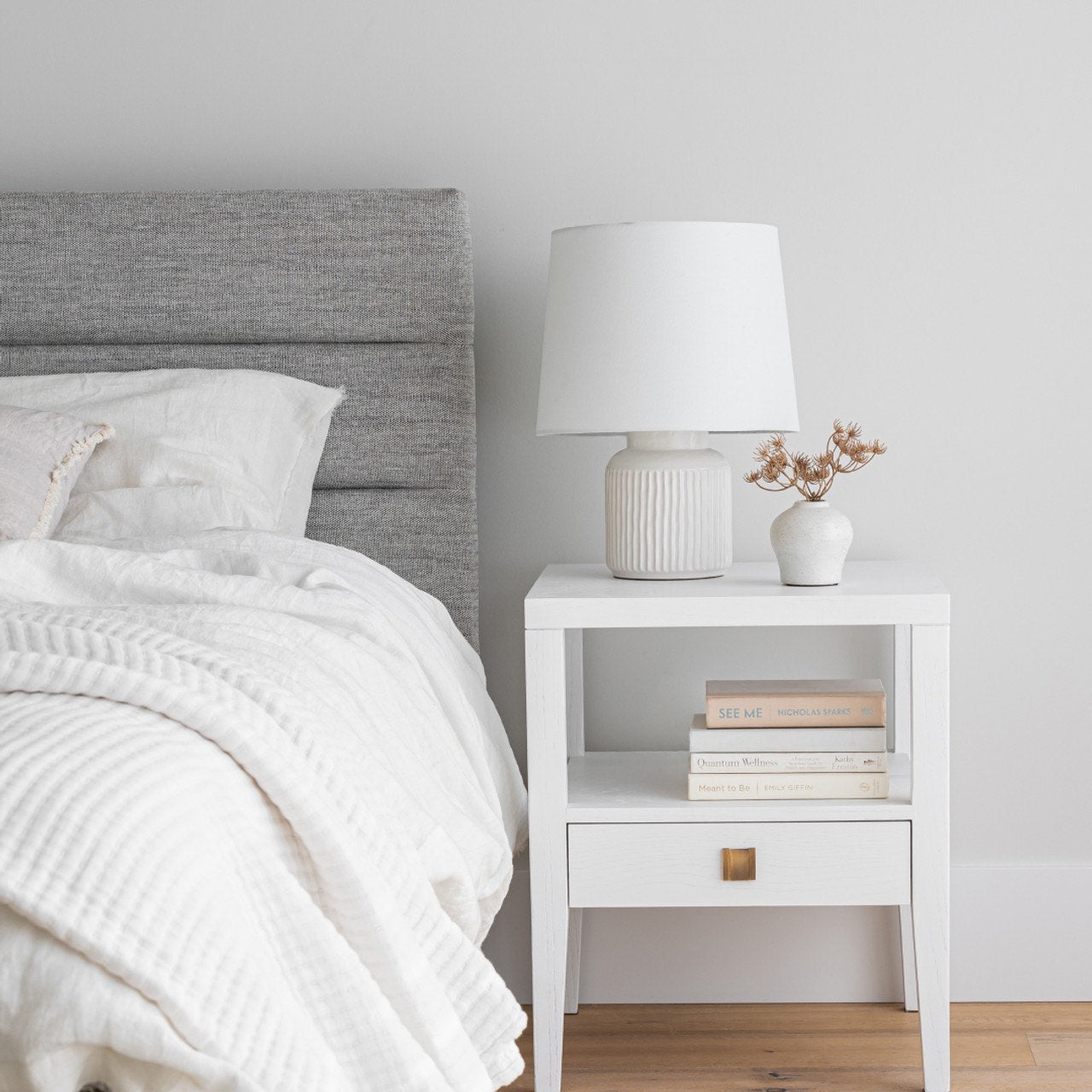 Justin King Storage Bed - Greige