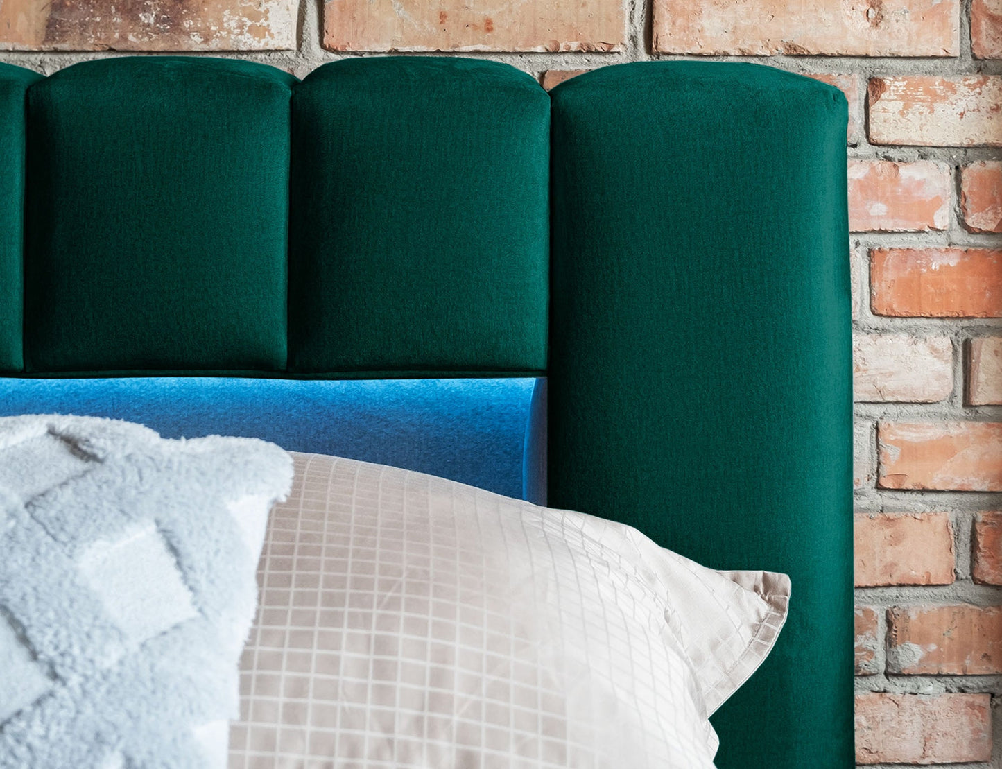 Lamica Upholstered LED Storage Platform Bed - Emerald Green