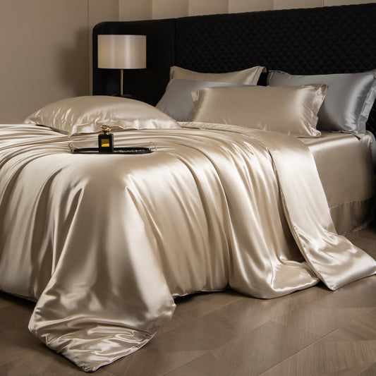 Lustre Luxe Elegant Duvet Set - Light Champagne