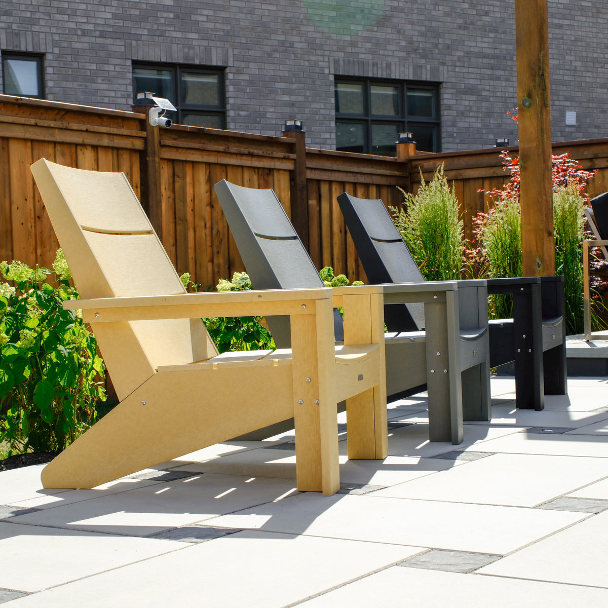 Modern 3-Panel Polymer Muskoka Chair