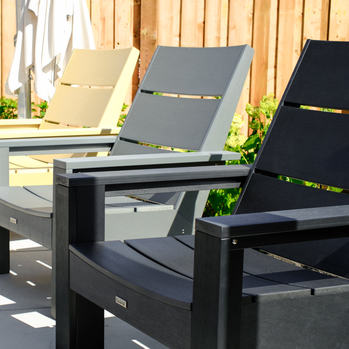 Modern 3-Panel Polymer Muskoka Chair