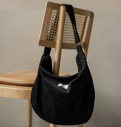 Sac Croissant en Corduroy - Bandoulière Ajustable & Fermeture Éclair