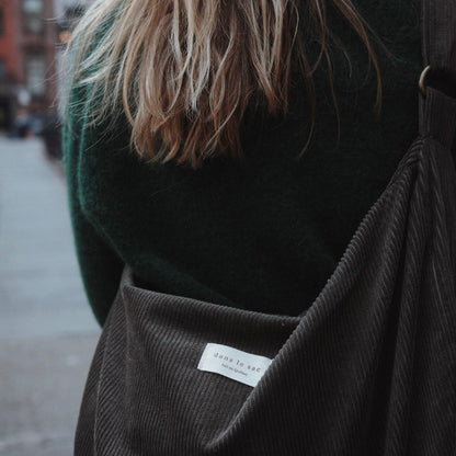 Sac Croissant en Corduroy - Bandoulière Ajustable & Fermeture Éclair