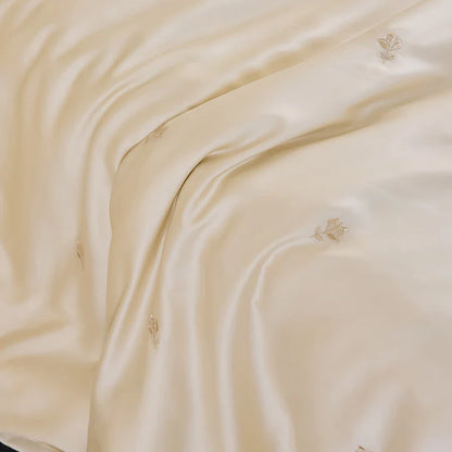 Royal Retreat Rose Embroidery 600 TC Duvet Set - White