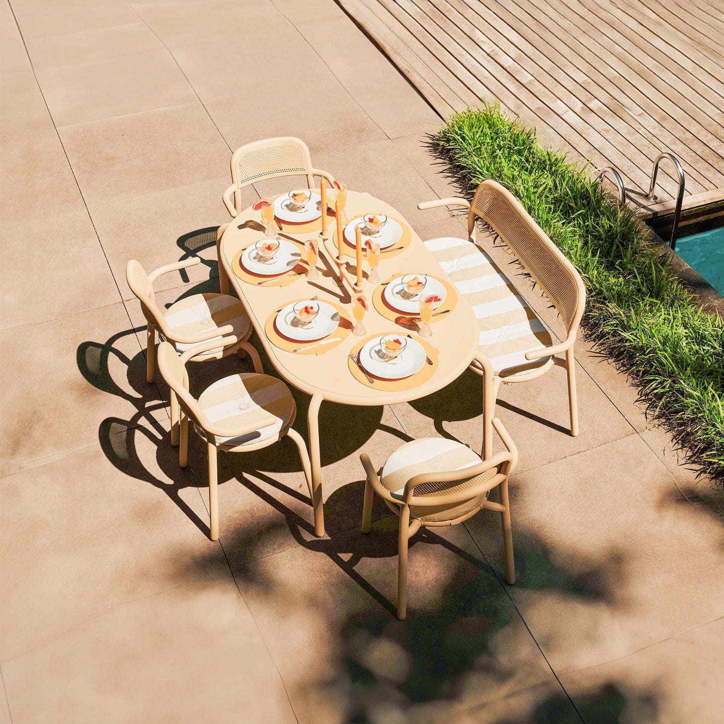 Toní Tavolo<br> Up to 6-Seater