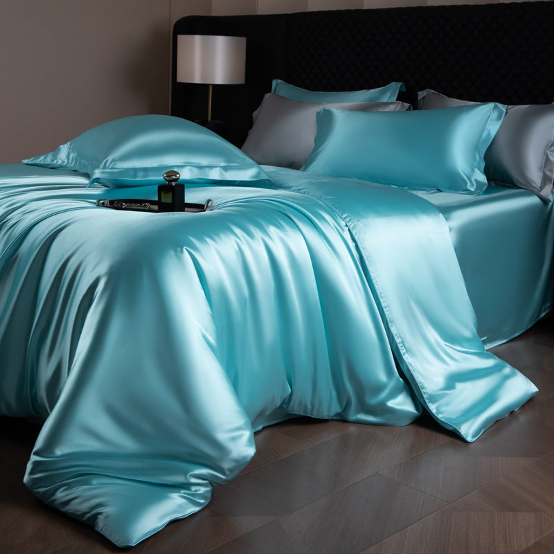 Lustre Luxe Elegant Duvet Set - Watery Blue