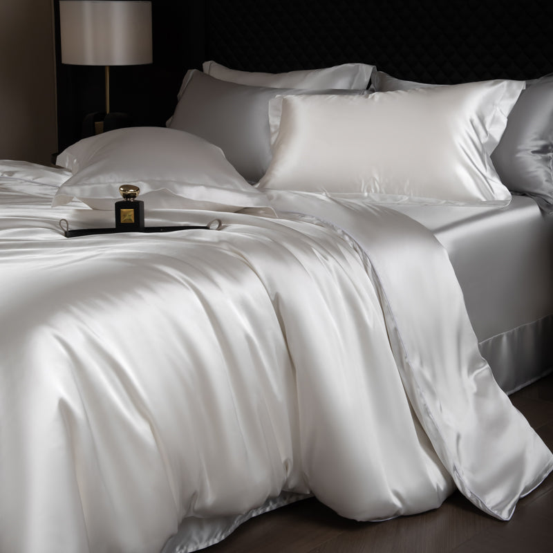 Lustre Luxe Elegant Duvet Set - White