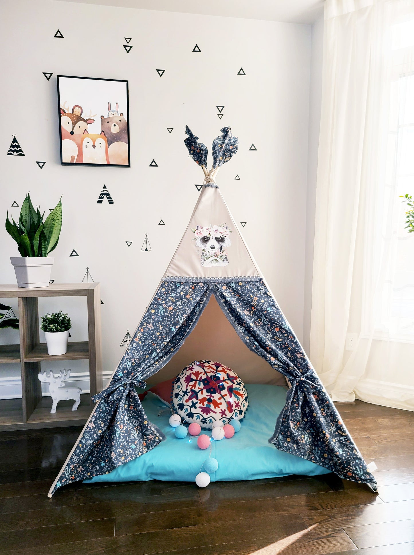 Racoon with flowers Teepee Tent