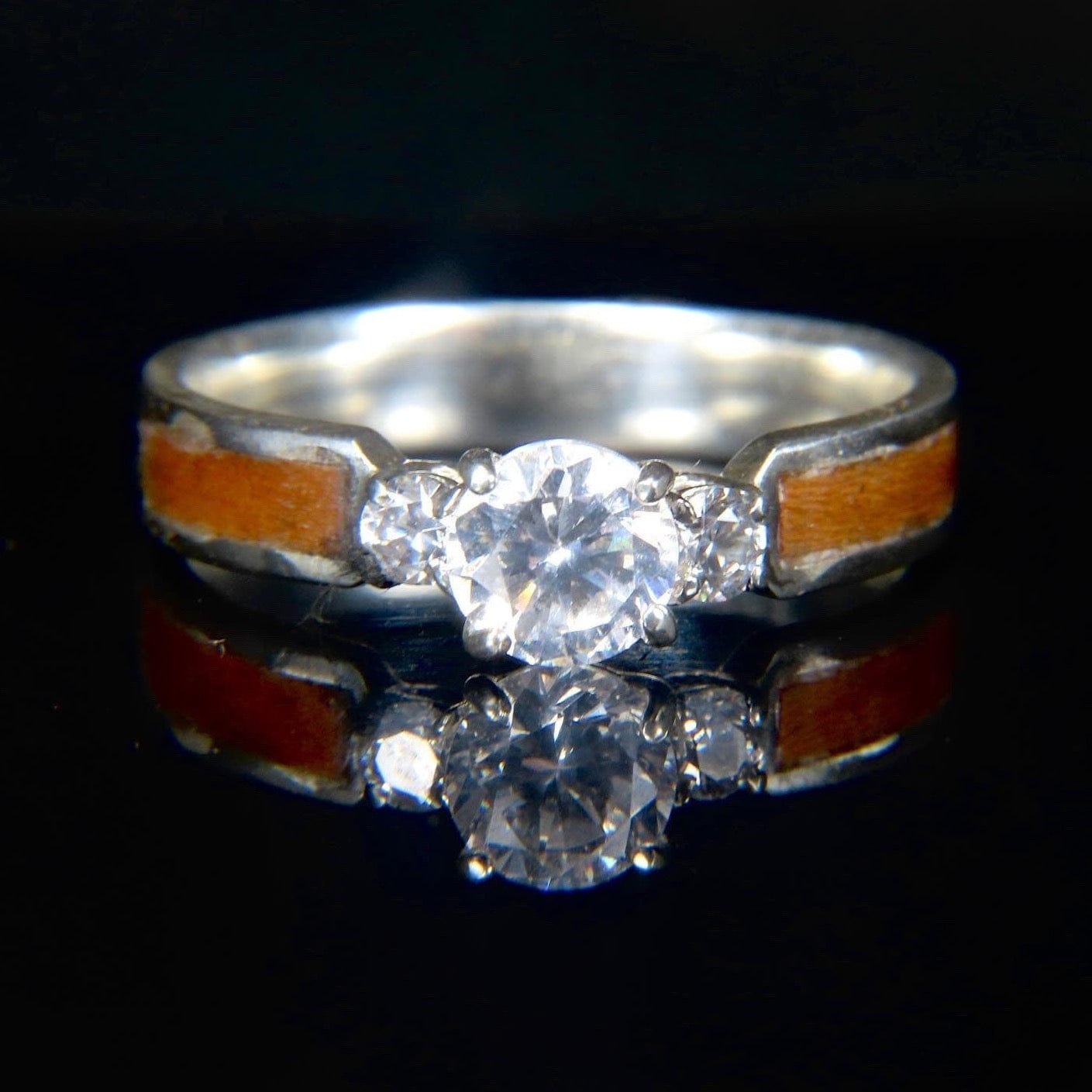 Bague Trinité en bois, or 14K - 18K et moissanite personnalisée