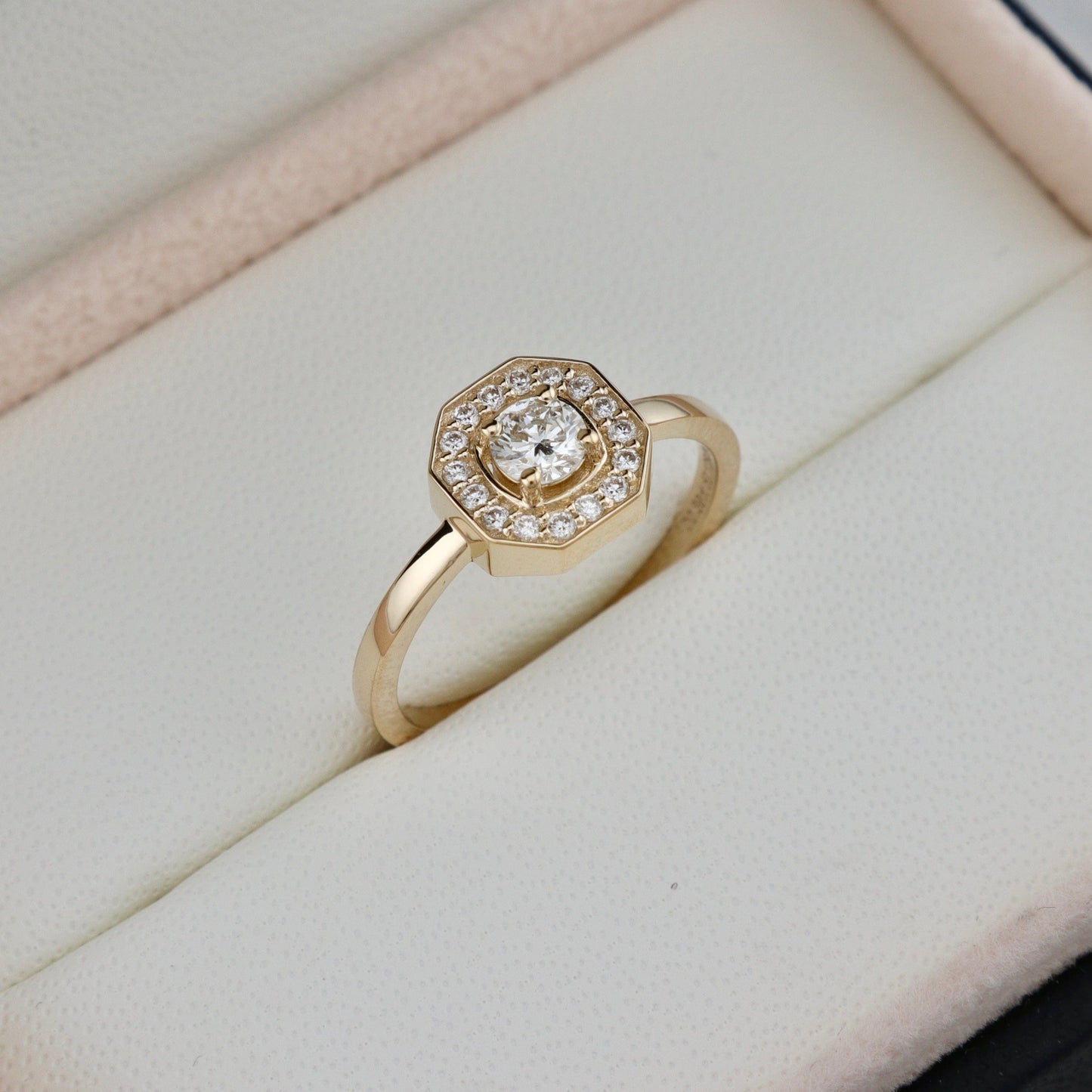 Bague Art Deco en or 14K - 18K et diamants