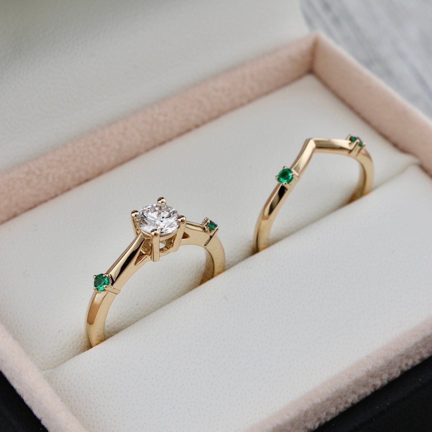 Bague ensemble D'alliance Émeraude et Diamant 0,5 ct