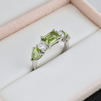 Bague en or 14K - 18K ou platine, péridots et diamants