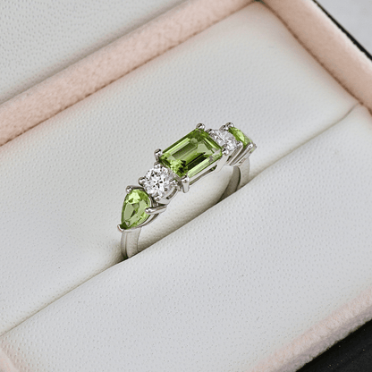 Bague en or 14K - 18K ou platine, péridots et diamants