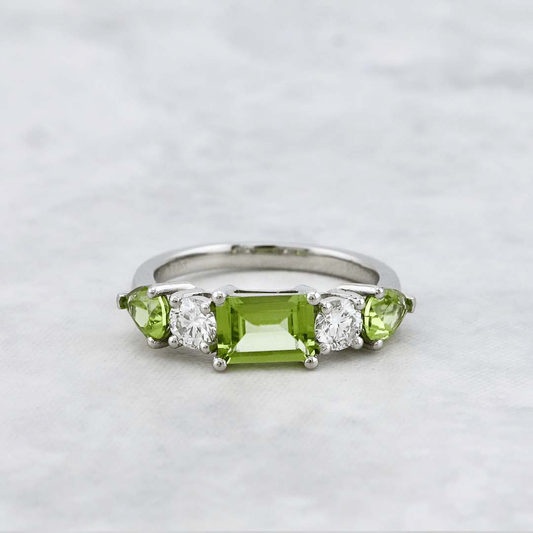 Bague en or 14K - 18K ou platine, péridots et diamants