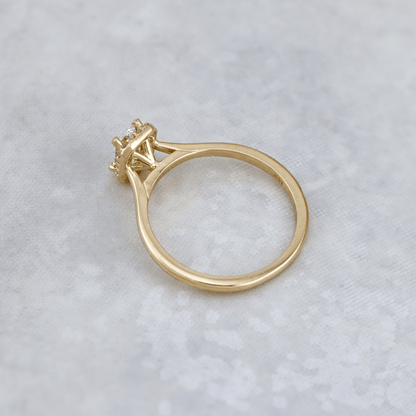 Bague Halo Émeraude en or 14K - 18K et diamants 0,6 ctw