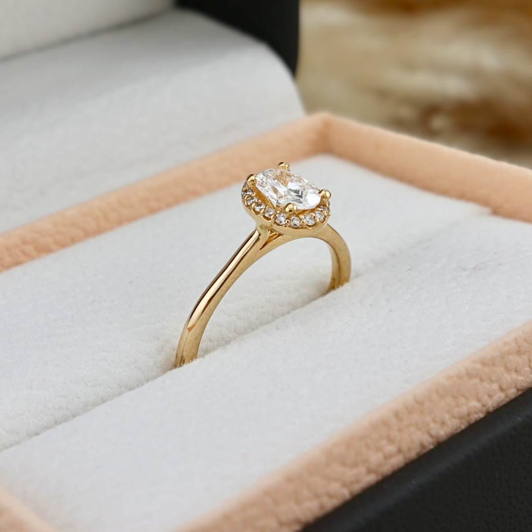 Bague Halo Oval en or 14K - 18K et diamants 0,6 ctw