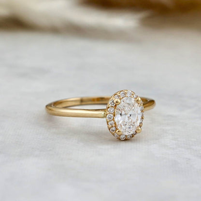 Bague Halo Oval en or 14K - 18K et diamants 0,6 ctw