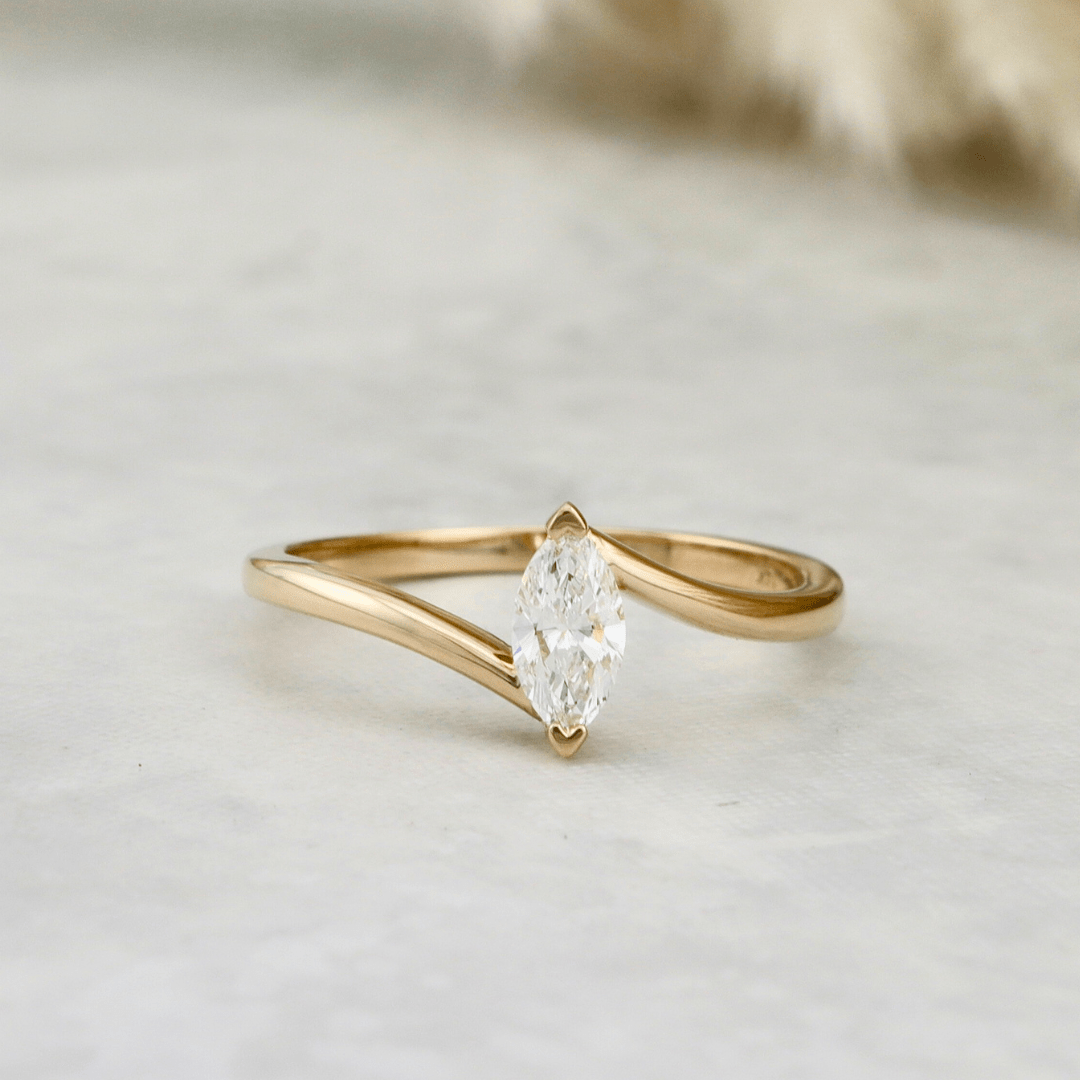 Bague Marquise en or 14K - 18K ou platine et diamant 0,3 ct