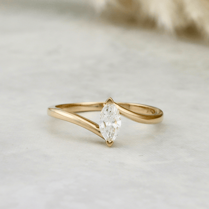 Bague Marquise en or 14K - 18K ou platine et diamant 0,3 ct