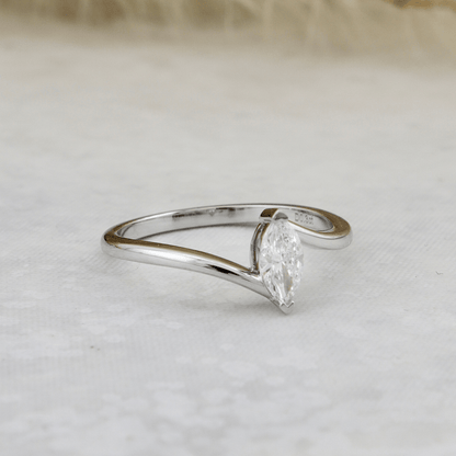Bague Marquise en or 14K - 18K ou platine et diamant 0,3 ct