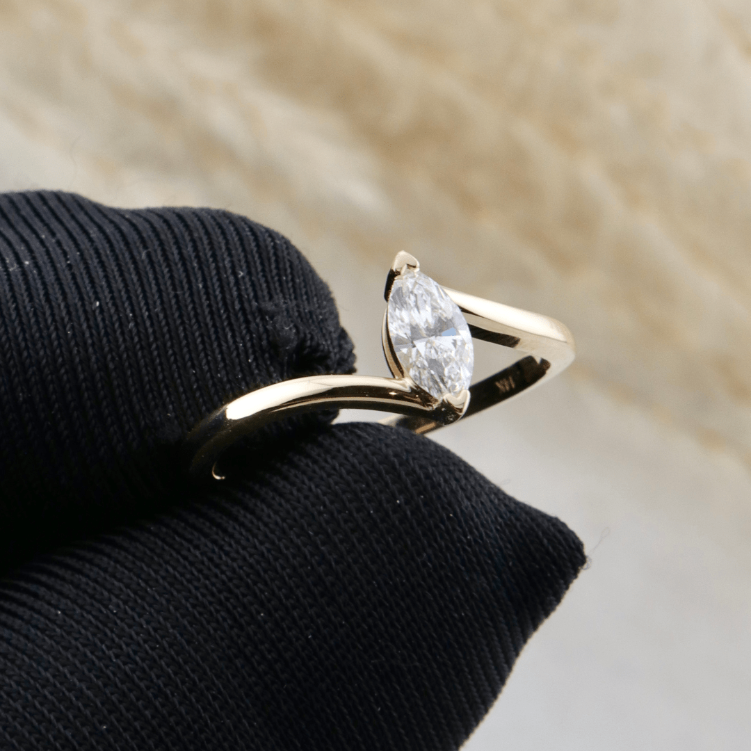 Bague Marquise en or 14K - 18K ou platine et diamant 0,3 ct