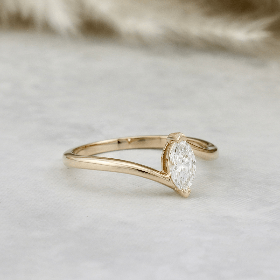 Bague Marquise en or 14K - 18K ou platine et diamant 0,3 ct