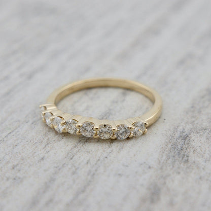 Bague semi-éternité courbe en or 14K - 18K ou platine et diamants