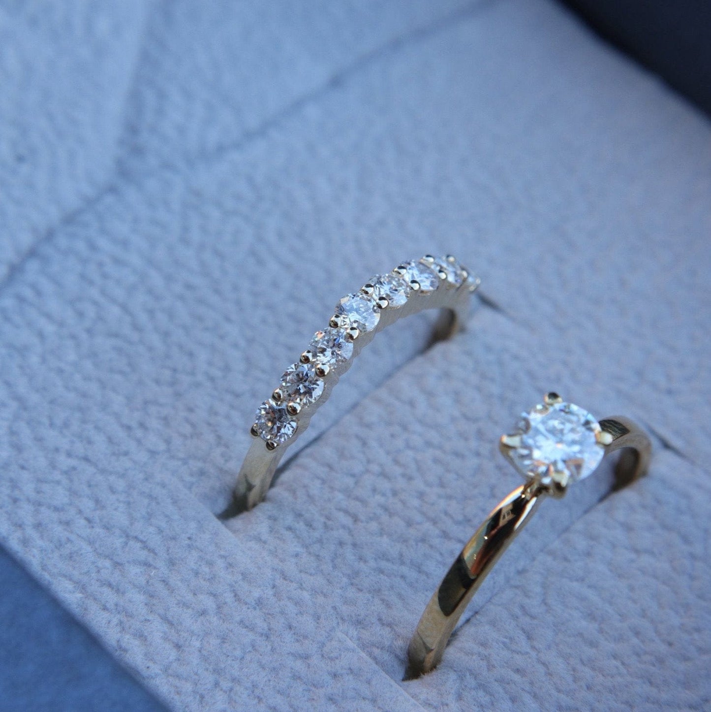 Bague semi-éternité courbe en or 14K - 18K ou platine et diamants