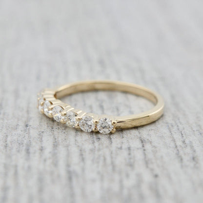 Bague semi-éternité courbe en or 14K - 18K ou platine et diamants